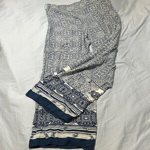 Roz & Ali Blue and White Patterned Long Boho style pants size XL.